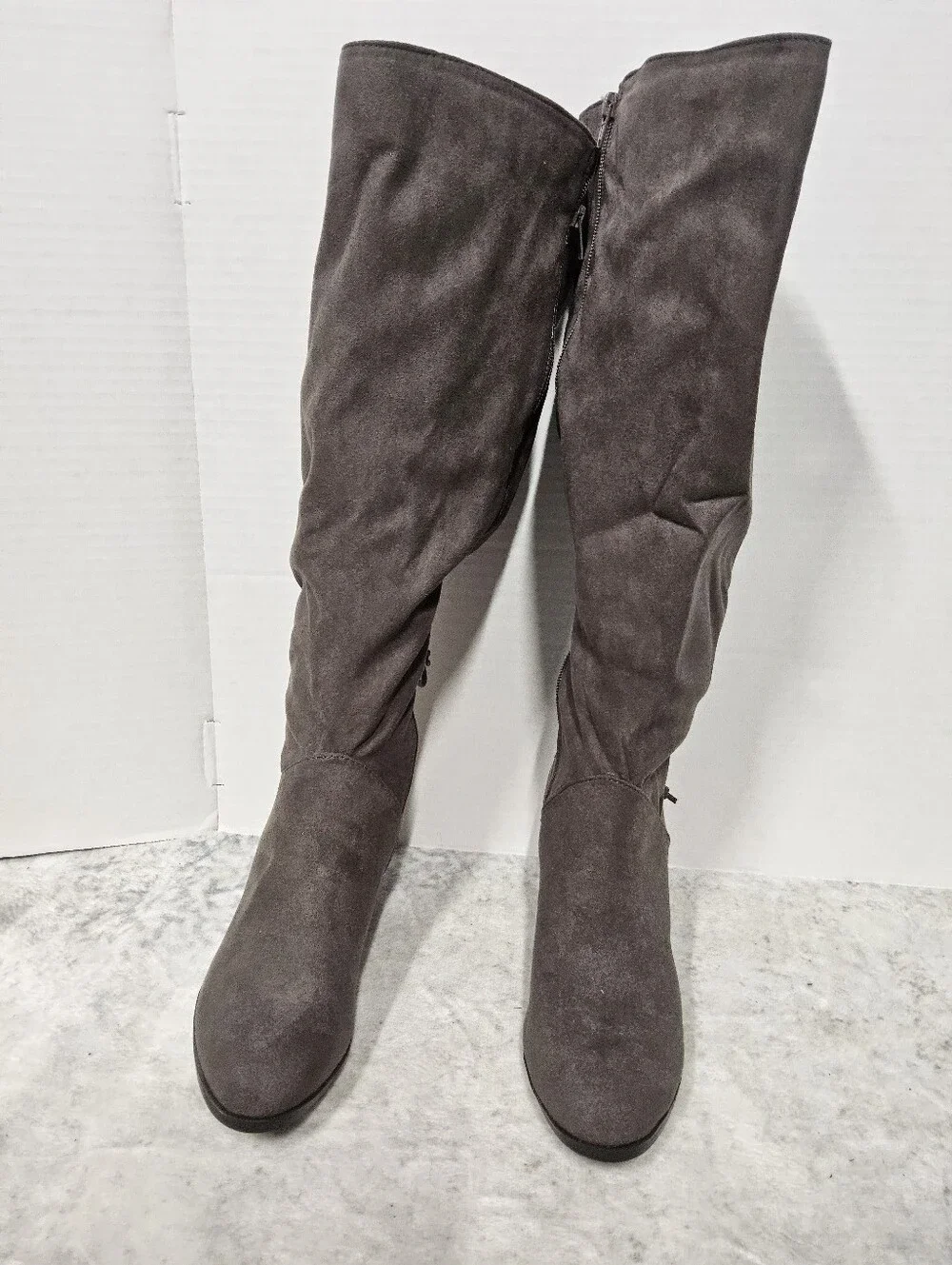 NWOT Journee Collection sz 8.5 Women’s Knee-High Block Heel Boots - Gray Suede
